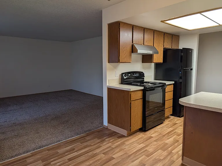 Wellington Estates — Photo 15