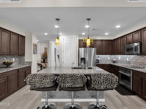 250 W QUEEN CREEK Road #108, Chandler, AZ 85248