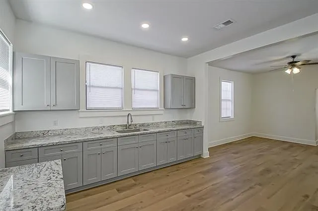 1122 10th St — Photo 8