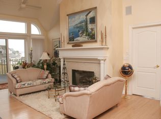 N24W30460 Crystal Springs Dr, Pewaukee, WI 53072