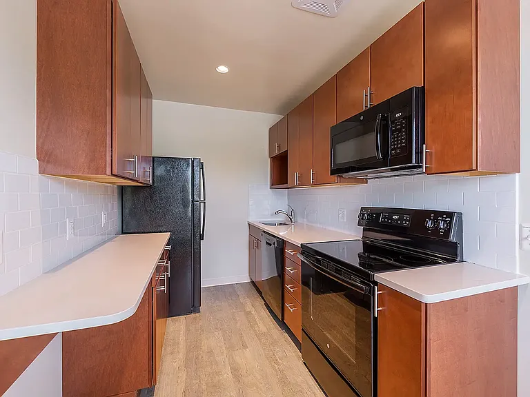 107 Bloomingdale Ave — Photo 16