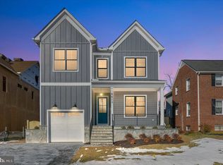 5013 17th St N, Arlington, VA 22207
