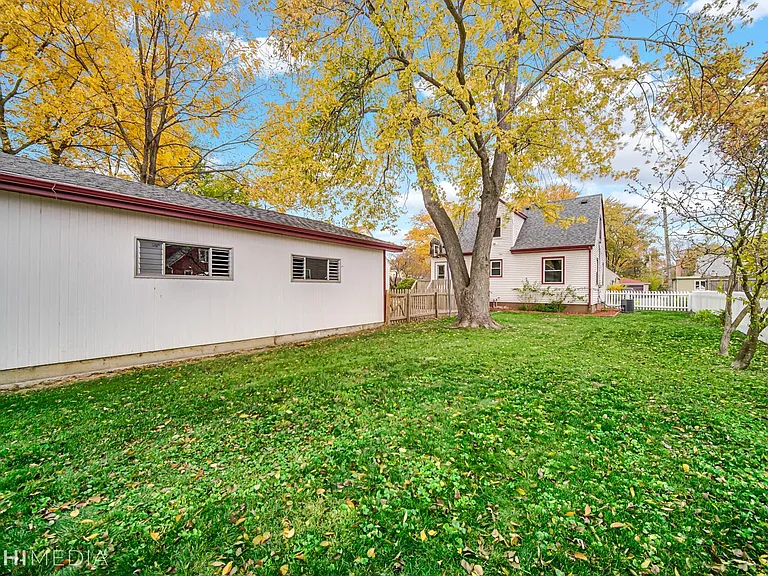 6661 Glenview Dr — Photo 25