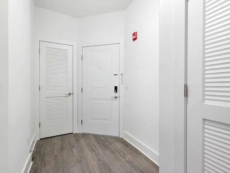 446-450 Irvine Turner Blvd #3D — Photo 15