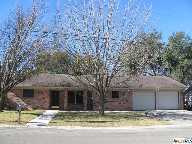 1st image of 1039 Clover Cir