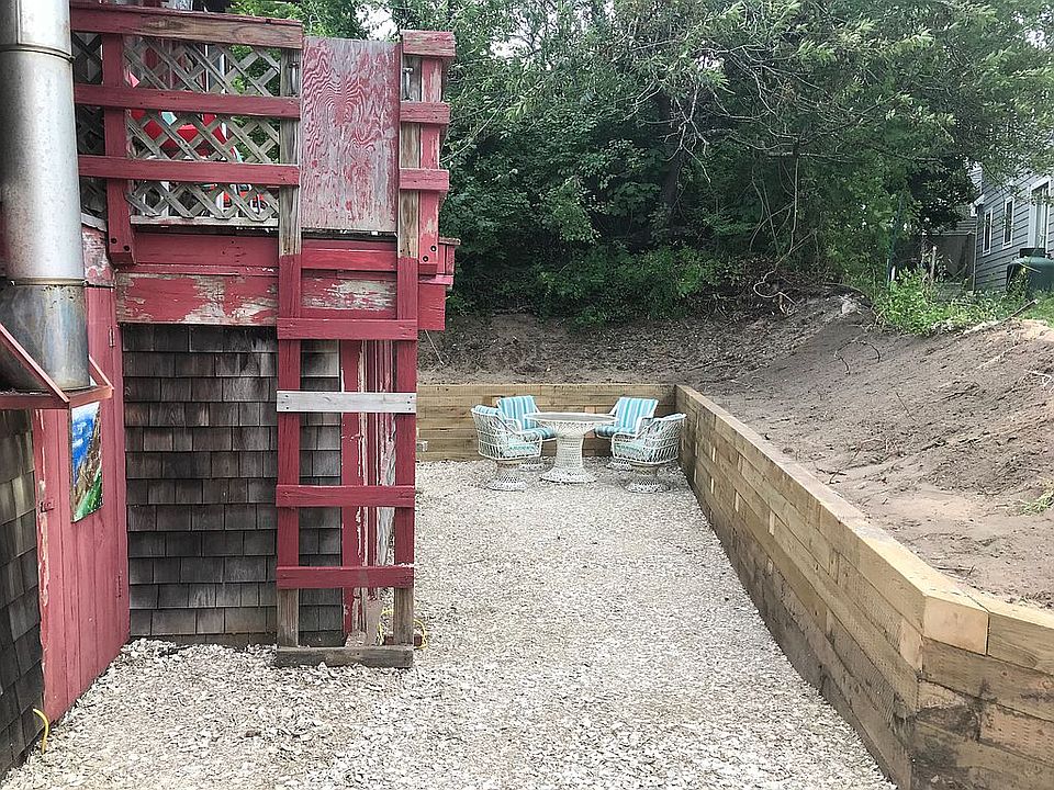 2nd image of 31 Conwell St