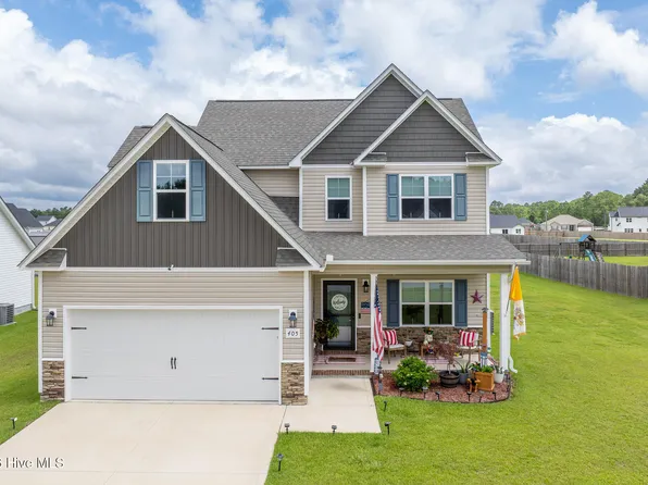 405 Silverstone Place, Hubert, NC 28539