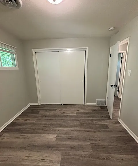 5915-33 Juniper Avenue - 5925 — Photo 7