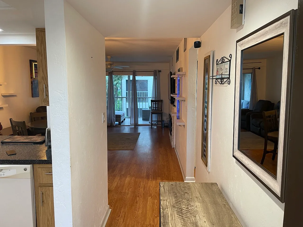 1014 Manatee Rd — Photo 2