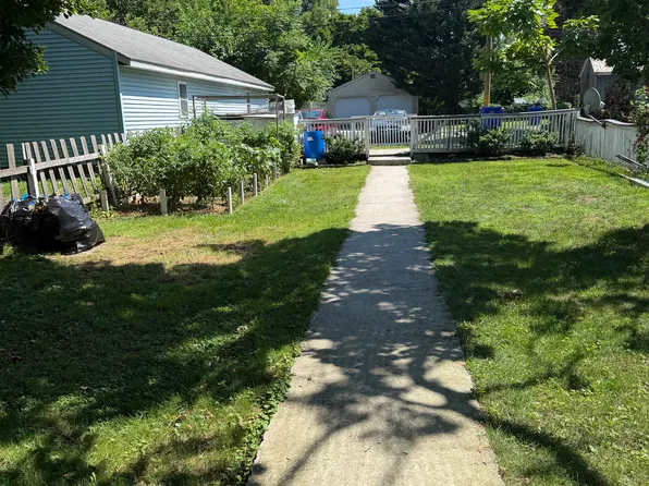 206 E Locust St Floor 2, Mechanicsburg, PA 17055
