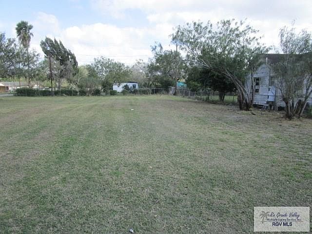 1st image of 2 Alma St