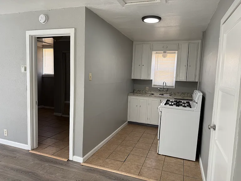 759 W Church Ave #759 — Photo 5
