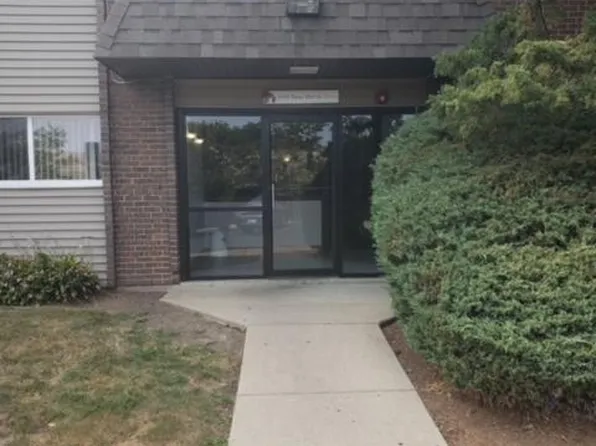 4418 Beau Monde Dr APT 101, Lisle, IL 60532