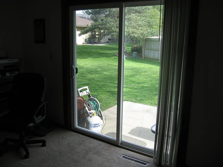 2007 Sumac Dr — Photo 4