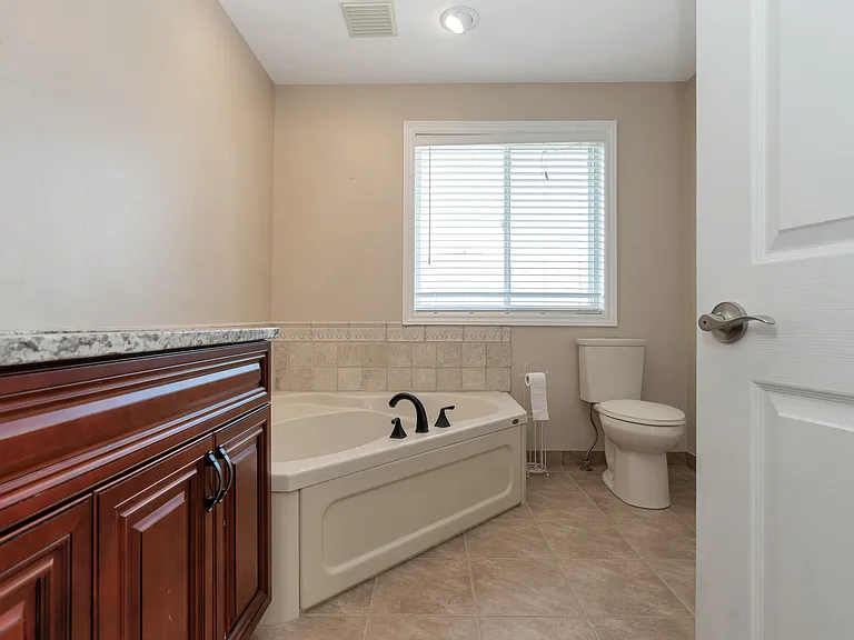 49 Logan Ct #UL - 49 LOGAN CRT — Photo 20