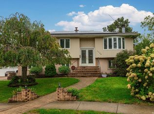 1720 Alto St, West Babylon, NY 11704