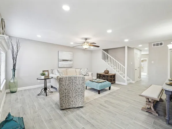 11883 Algonquin Dr, Houston, TX 77089