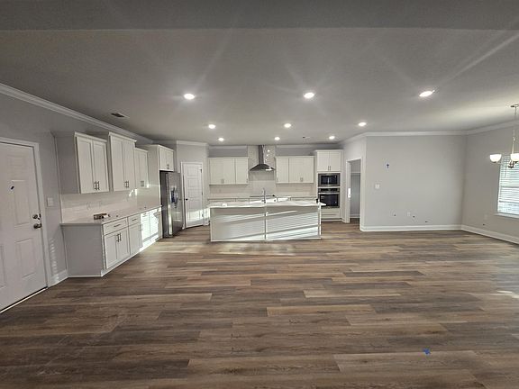 2nd image of 17 Worthington