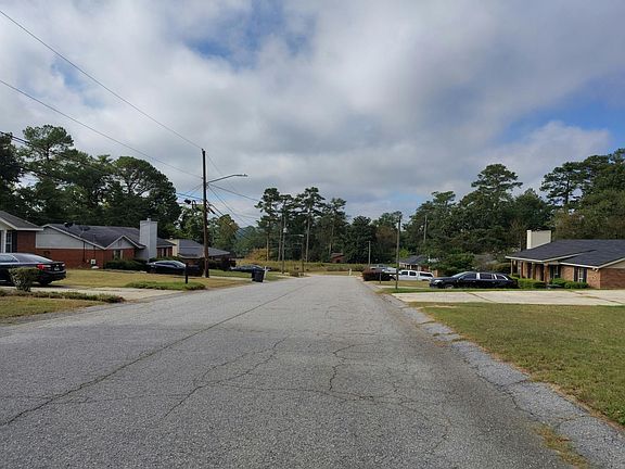 5th image of 3411 McAlpine Dr