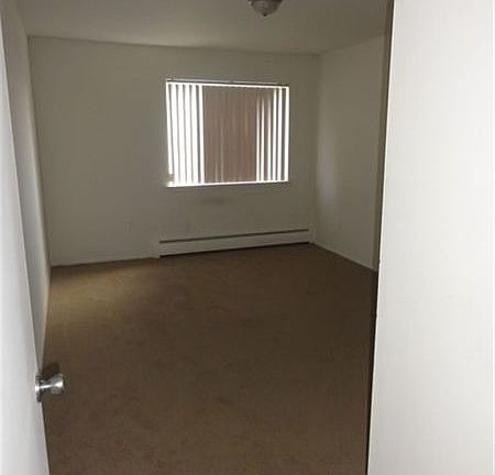 21860 #108 (1 bedroom) 006