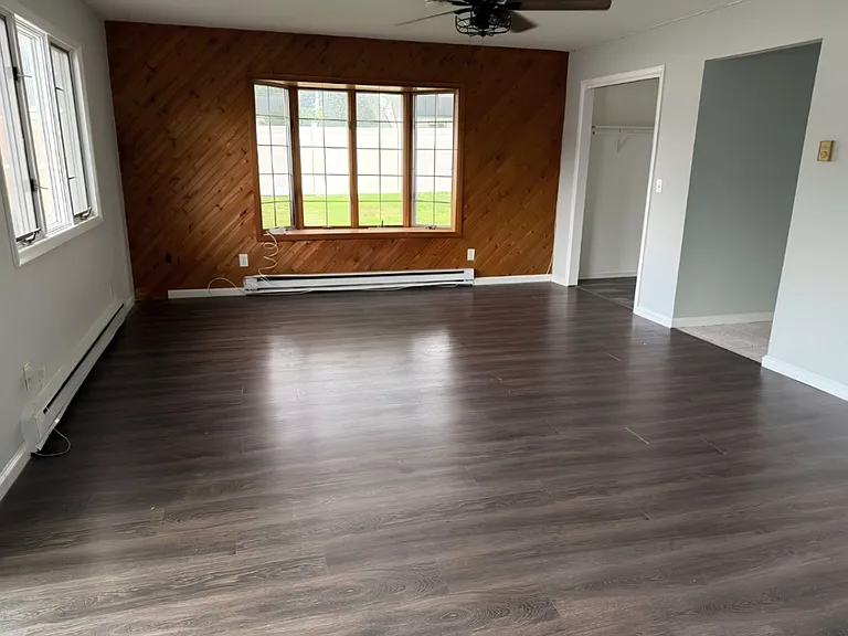 406 Applegate Ave — Photo 9