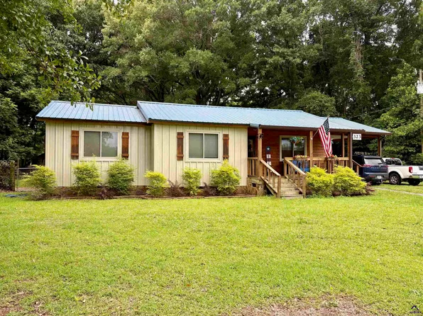 323 Giles Rd, Byron, GA 31008