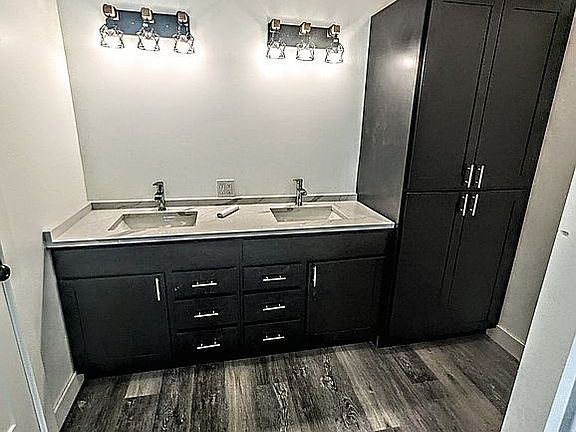 2nd image of 2820 Tibbets Blvd
