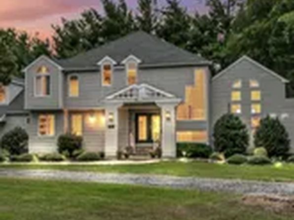 65 Hance Rd