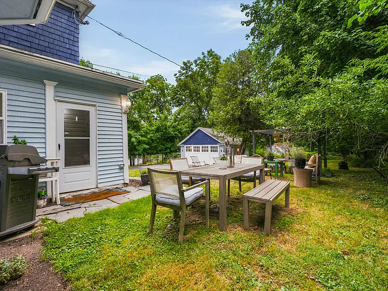 108 Hooker Ave — Photo 44