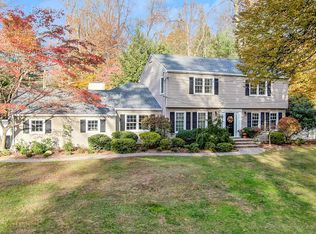 56 Dearborn Dr, Old Tappan, NJ 07675