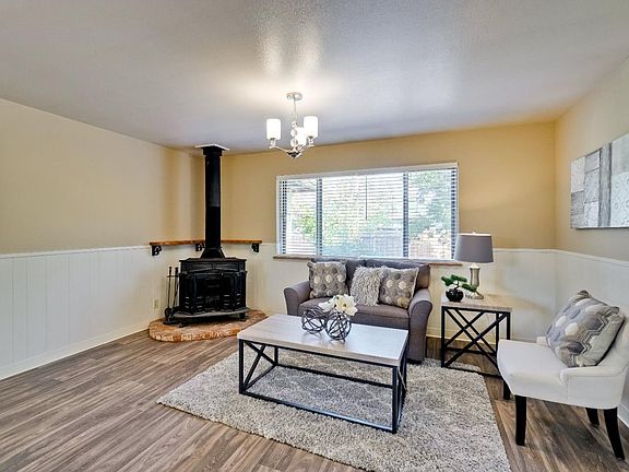 5th image of 1468 Belleville Way