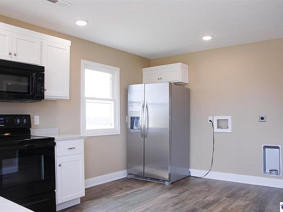 3rd image of 17555 Leitchfield Rd