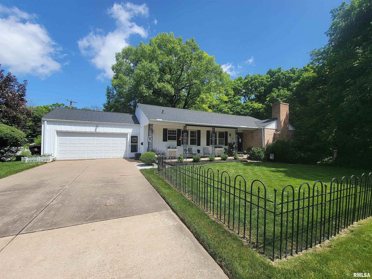 2921 W Bacon Dr, Peoria, IL 61614 Zillow