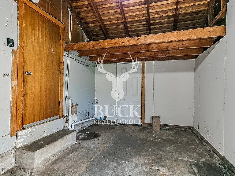 6706 SE 15th St — Photo 17