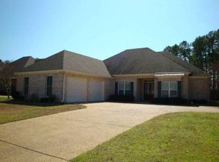 208 Lighthouse Ln, Brandon, MS 39047