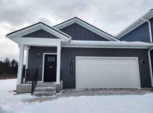 2351 Lake Rd #2351, Altoona, WI 54720