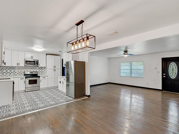 5th image of 6301 Romilly Dr
