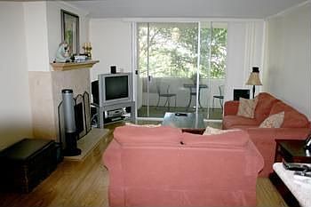 4th image of 5325 Newcastle Ave Unit 206