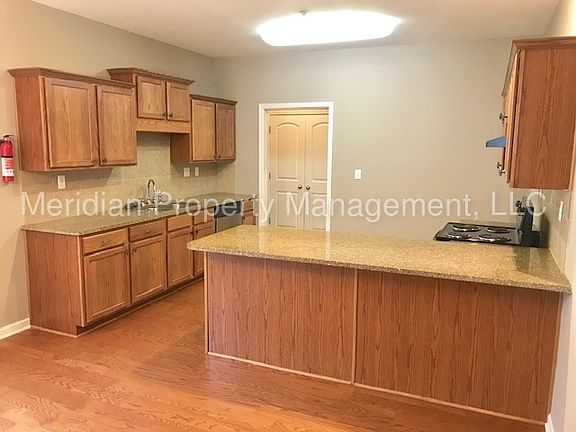 3rd image of 8882 Glen Crossings