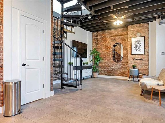4th image of 1229 Allen Market Ln