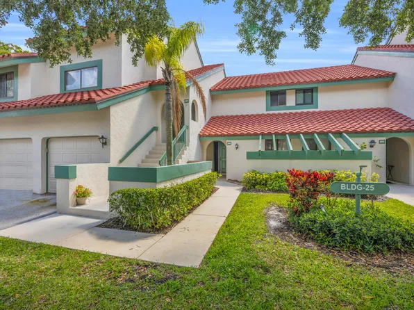 25 Lexington Lane W #F, Palm Beach Gardens, FL 33418