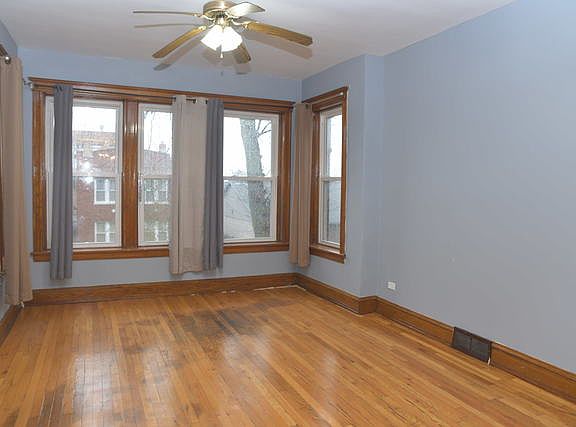 3rd image of 1012 N Trumbull Ave Floor 2