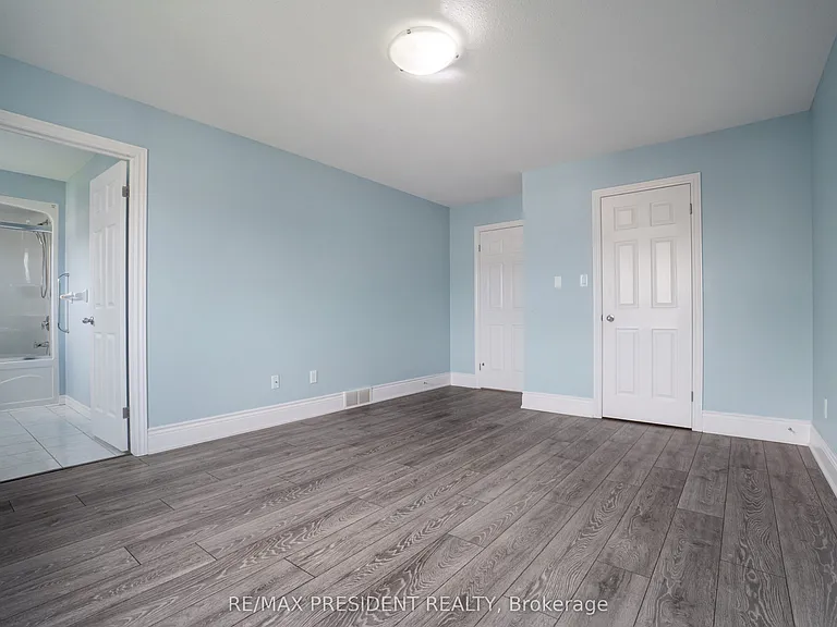 1565 Mickleborough Ct — Photo 20