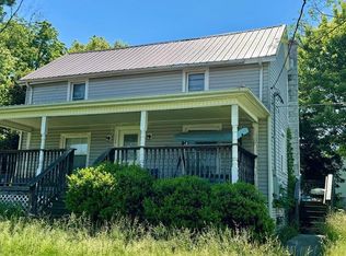 6448 Divers Rd, Radford, VA 24141