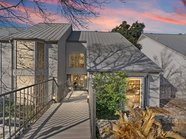 176 World Of Tennis Sq #176, Austin, TX 78738