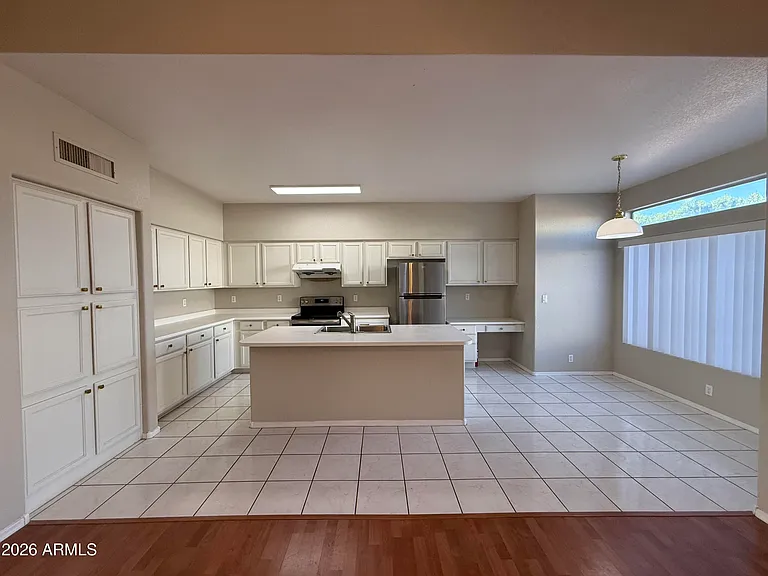 1253 N Spire Ct — Photo 21