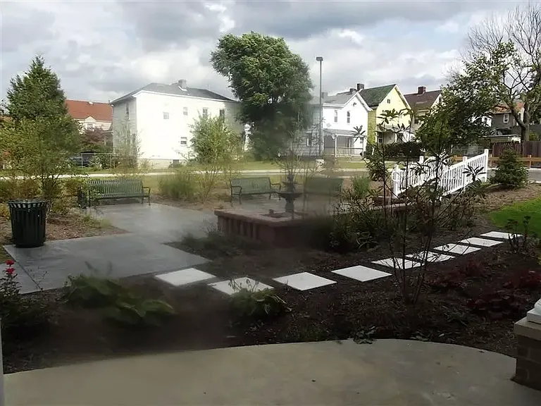 114 N Gallatin Ave — Photo 3