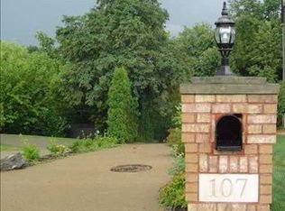 107 Matthews Dr, Beaver, PA 15009