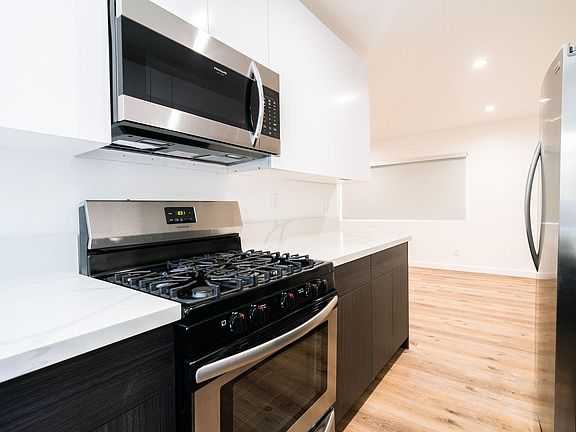 2nd image of 11918 Hart St #2