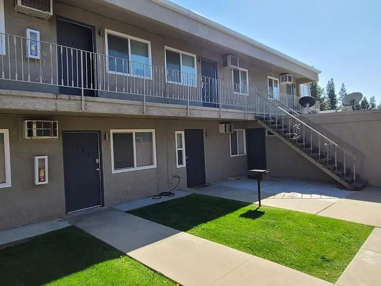 1380 E Bulldog Ln #102 — Photo 1